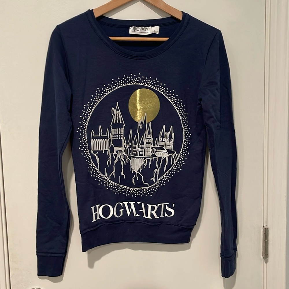 Hogwarts Castle Long Sleeve Shirt - size Small